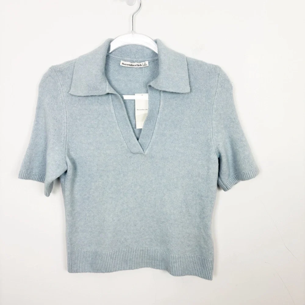 Abercrombie Notch-Neck Sweater Tee Light Blue Size Small - Picture 2 of 8